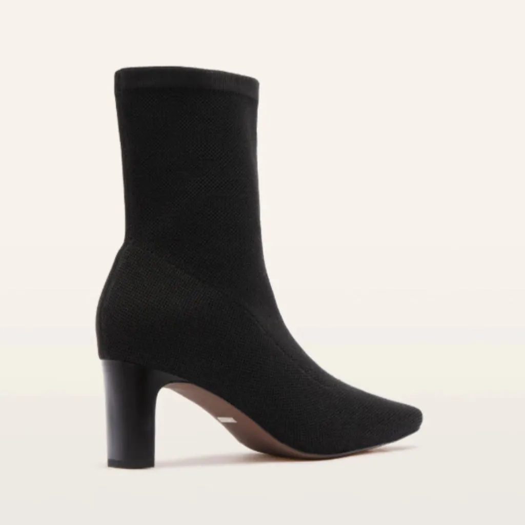 Melrose - Black Knit